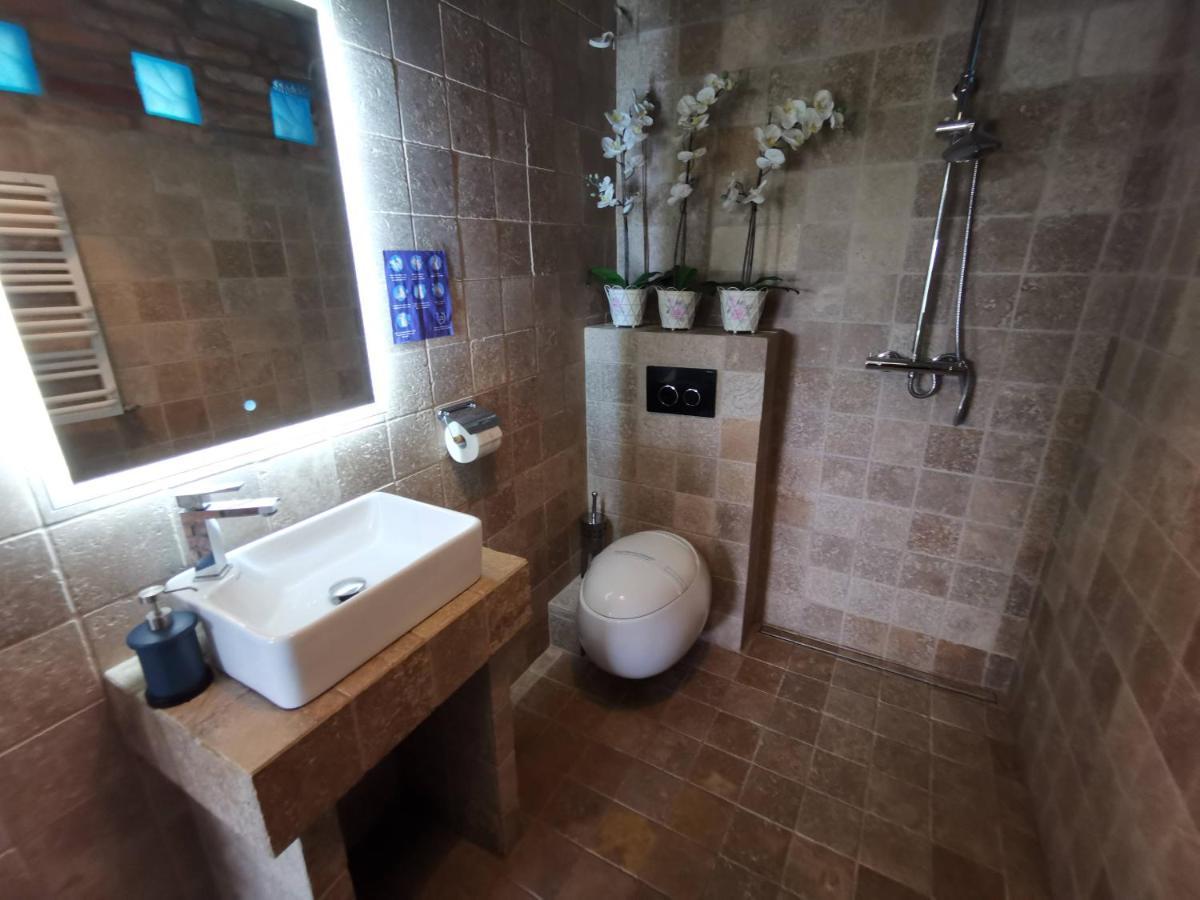House Of Freedom With Sea View Sauna And Jacuzzi Oslonino Екстериор снимка